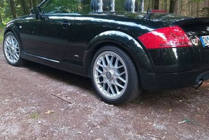 Audi TT 150.000 km 11.900 € Düren 52355