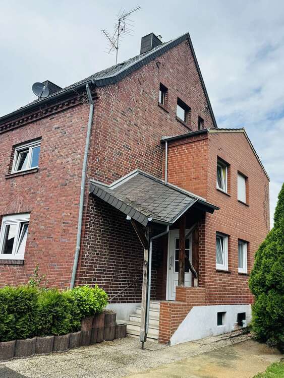 Haus zum Kaufen in Jülich Broich 225.000 € 130 m²