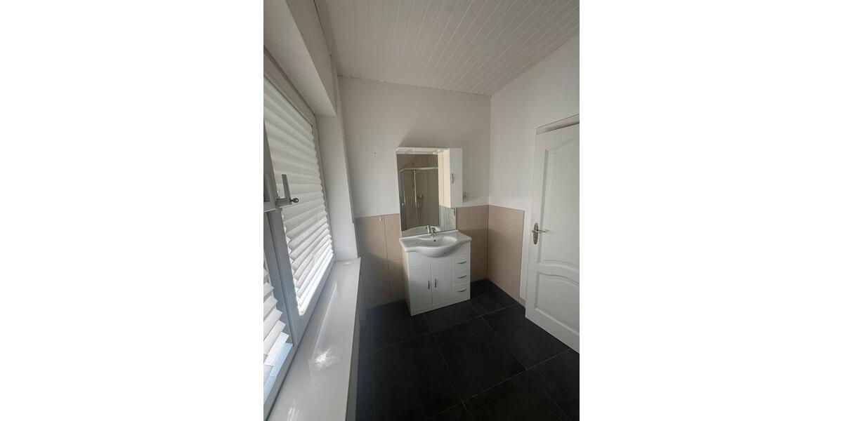 Erdgeschoßwohnung Würselen - 2 Zimmer, 80 m&sup2;, 1.080&euro; | Angebot:26090569