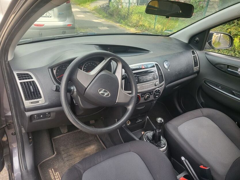 Hyundai i20 122.000 km 5.499 € Aachen 52072