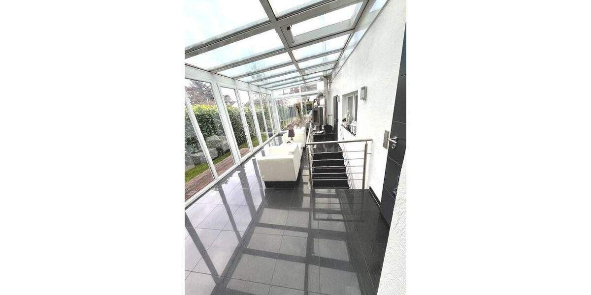 200 m² Eigentümerwohnung + 3 Mieteinheiten, Garage, Wintergarten uvm. 9 zimmer