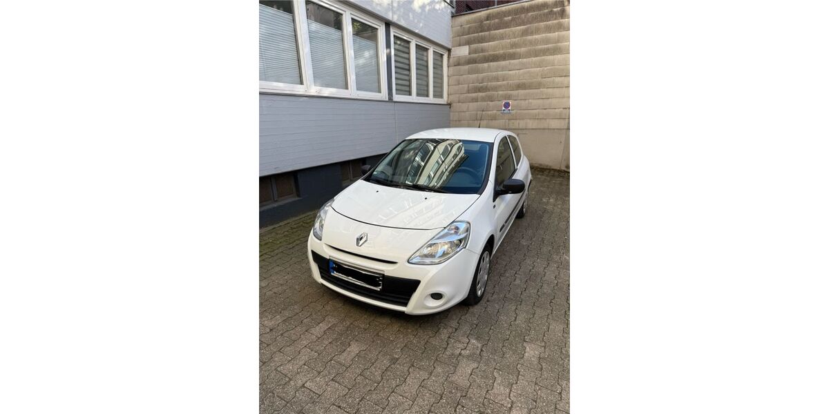 Renault Clio 85.000 km 3.590 &euro; Aachen 52064
