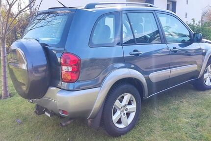 Toyota RAV 4 156.200 km 6.900 &euro; Hürtgenwald 52393