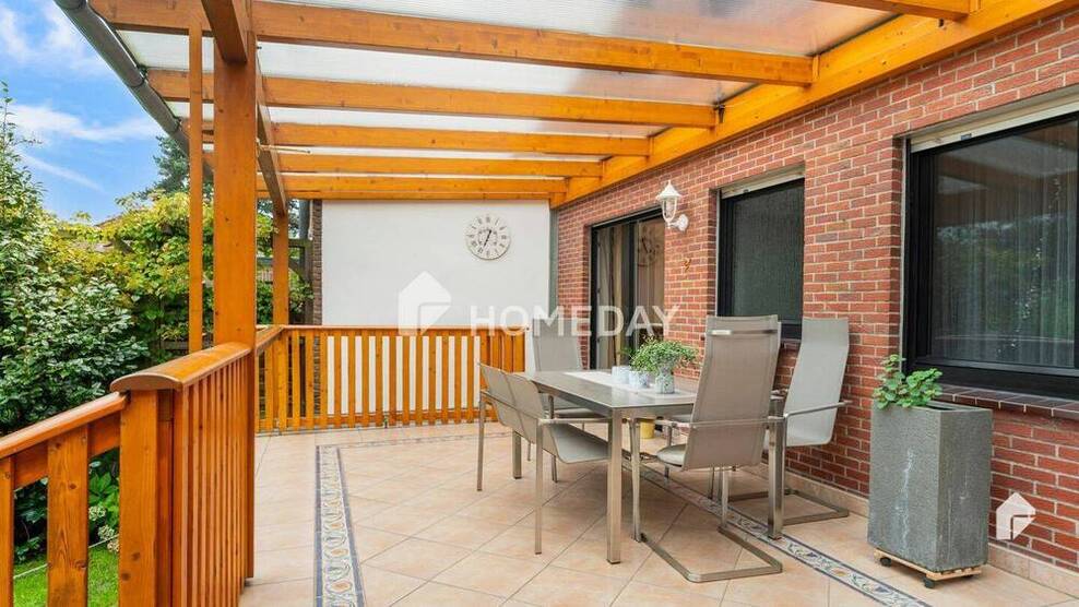 Gemütliches MFH mit großzügigem Garten und Schwimmteich in attraktiver Lage von Alsdorf