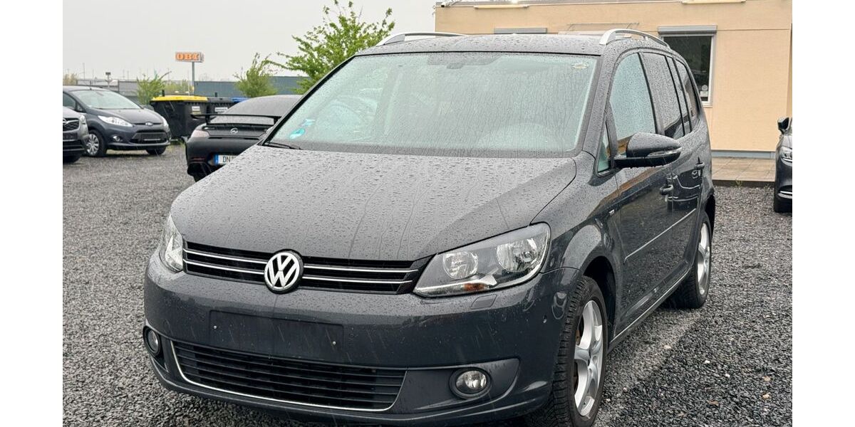 VW Touran 244.000 km 3.950 &euro; Düren 52351