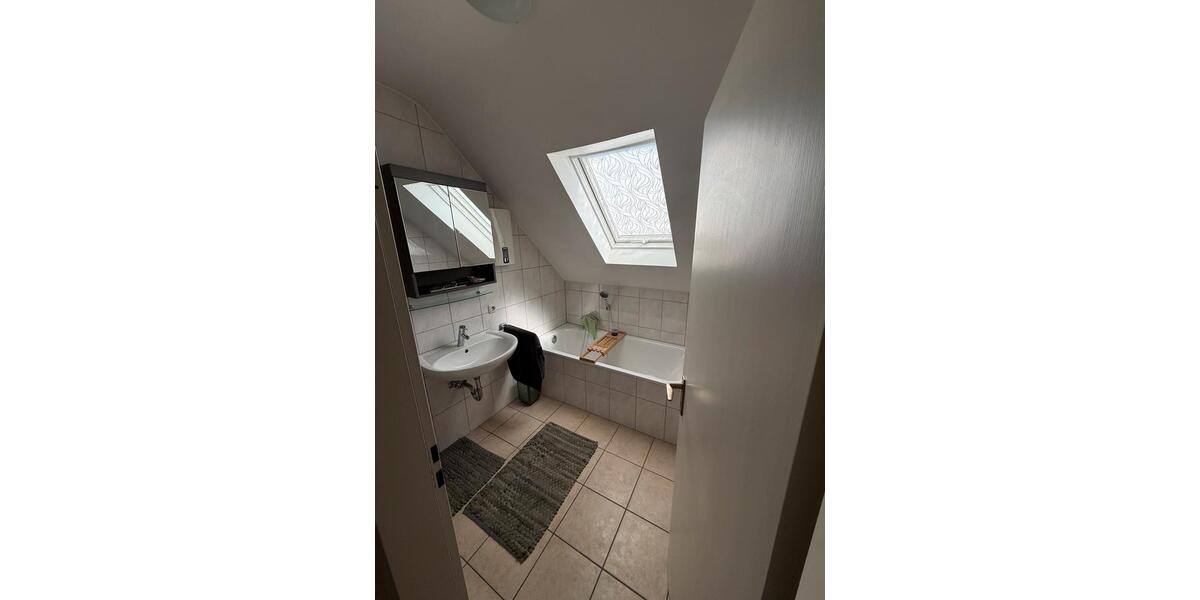 Etagenwohnung Aachen Eilendorf - 3 Zimmer, 85 m&sup2;, 1.300&euro; | Angebot:26303708