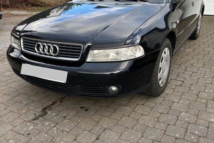 Audi A4 303.000 km 700 &euro; Würselen 52146