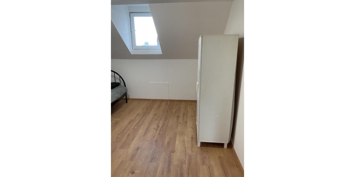 Dachgeschoßwohnung Aachen Aachen-Mitte - 1 Zimmer, 12 m&sup2;, 500&euro; | Angebot:26449037