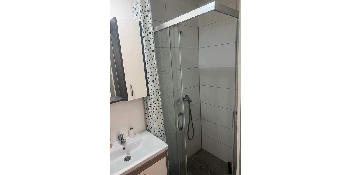 3-Familienhaus mit Garten – komplett renoviert & möbliert (2022) 7 zimmer