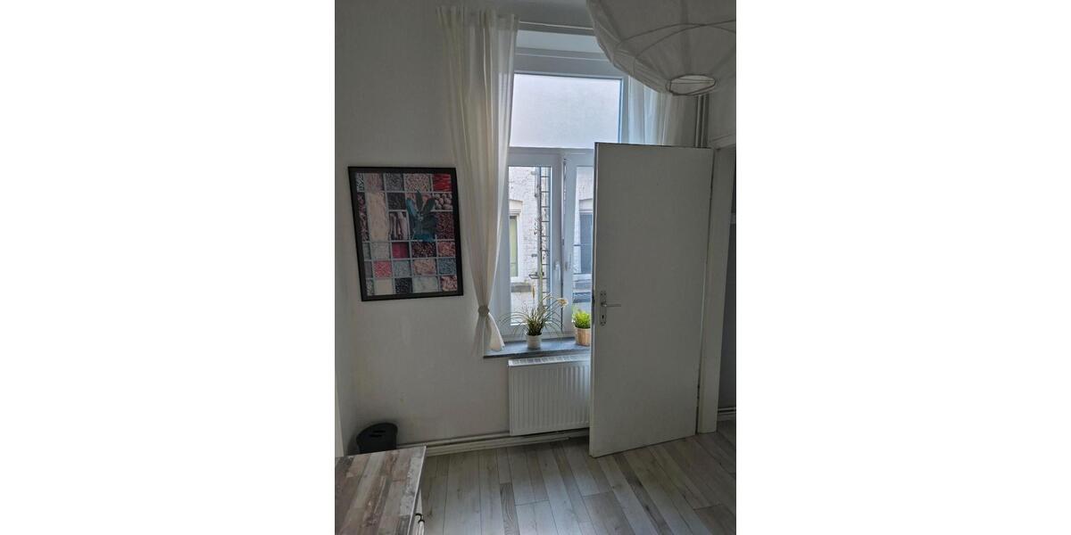 Etagenwohnung Aachen Aachen-Mitte - 3 Zimmer, 43 m&sup2;, 680&euro; | Angebot:26478141