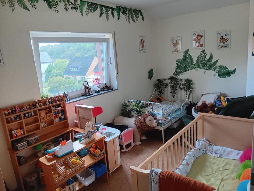 Helle 4-Zimmer-Wohnung mit Balkon, Garage in Eschweiler-Weisweile zimmer