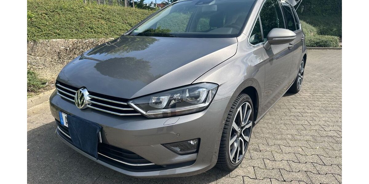 VW Golf Sportsvan 90.500 km 14.700 &euro; Aachen 52076