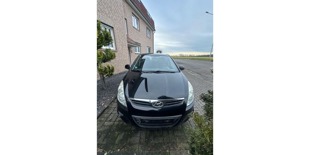 Hyundai i20 108.616 km 3.000 &euro; Herzogenrath 52134