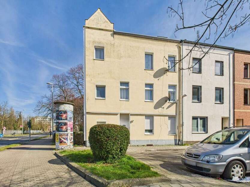 Haus zum Kaufen in Düren 299.000 € 206 m²
