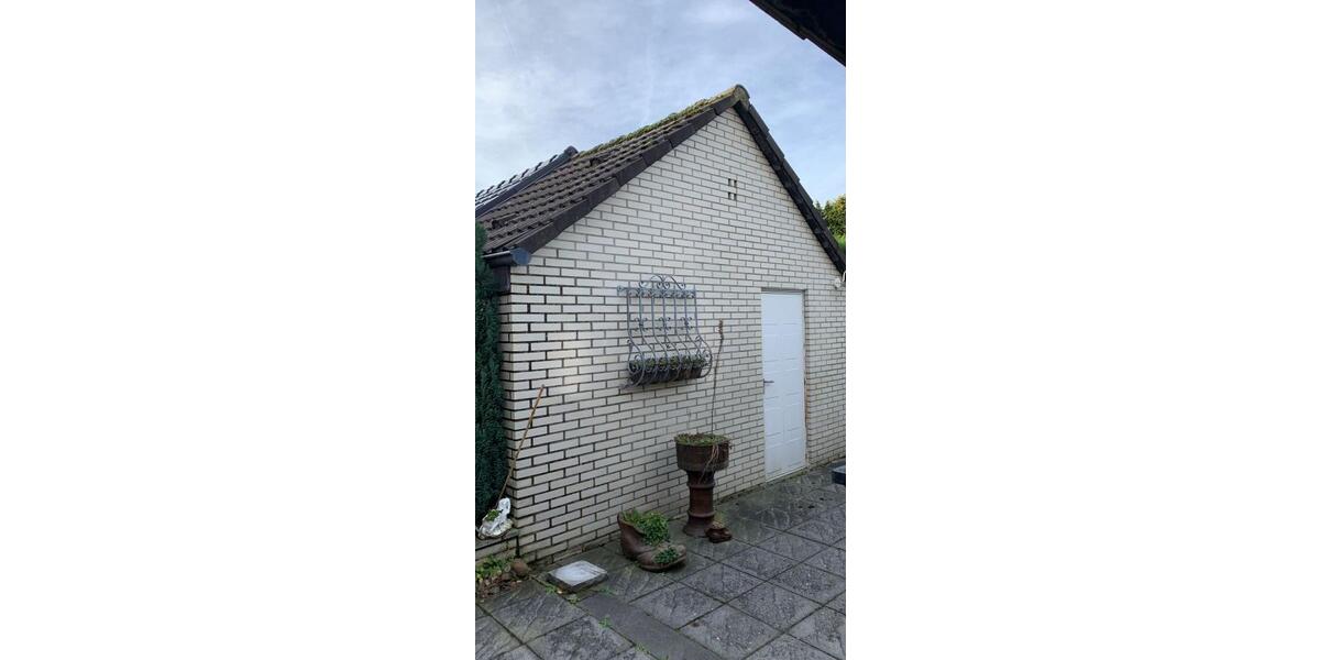 Doppelhaushälfte mit viel Potential ab 01.02.2026 in 52477 zu mieten 4 zimmer