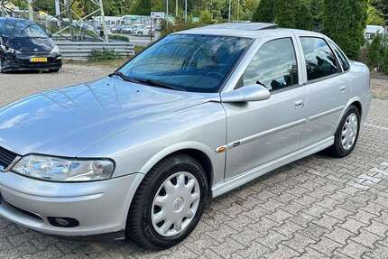 Opel Vectra 95.244 km 3.350 € Aachen 52070