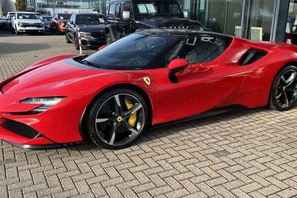 Ferrari SF90 Stradale 1.050 km 444.000 &euro; Düren 52351