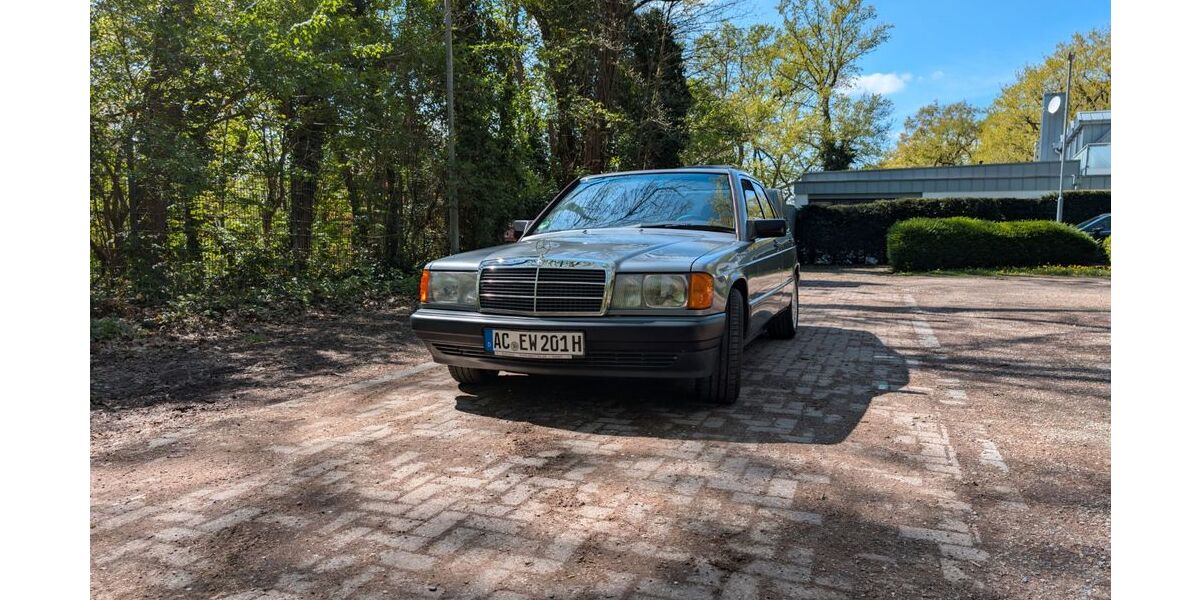 Mercedes-Benz 190 89.100 km 17.900 &euro; Alsdorf 52477