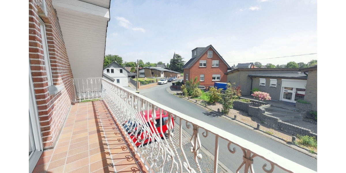 3D: Familienglück in ruhiger Lage - Sehr gepflegtes Einfamilienhaus mit Kamin, Balkon und viel Platz - Reihenendhaus Gangelt | Angebot:26777849