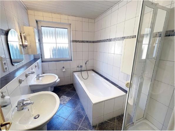 Einfamilienhaus Gangelt - 4 Zimmer, 130 m&sup2;, 670.000&euro; | Angebot:26763100