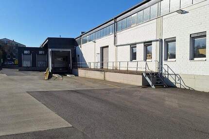 Aachen - Gewerbekomplex ca. 9.370 m² Halleflächen + ca. 760 m² Büro und Nebenflächen zimmer