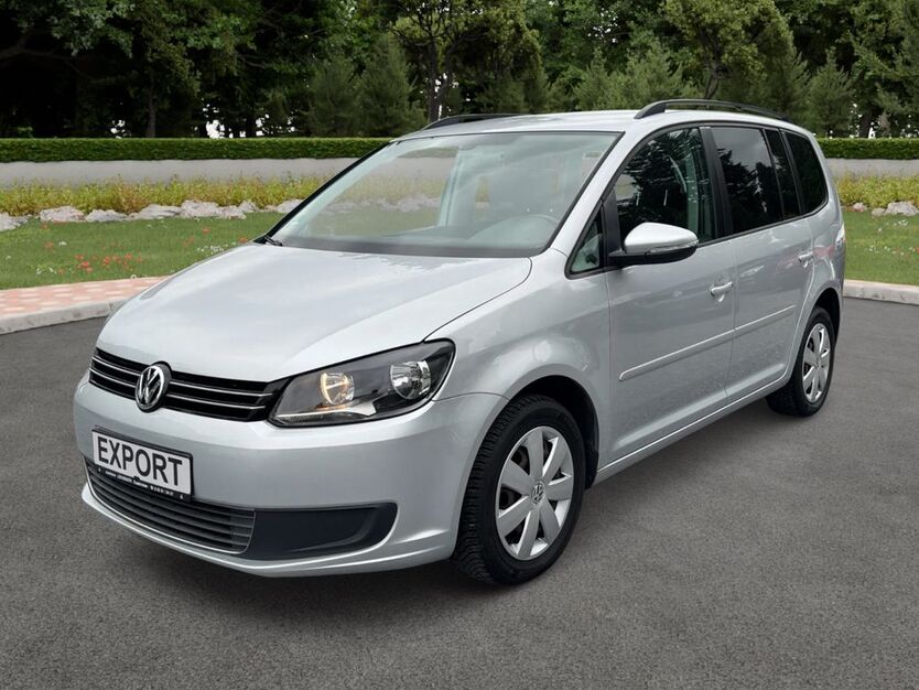 VW Touran 221.000 km 3.600 € Aachen 52080