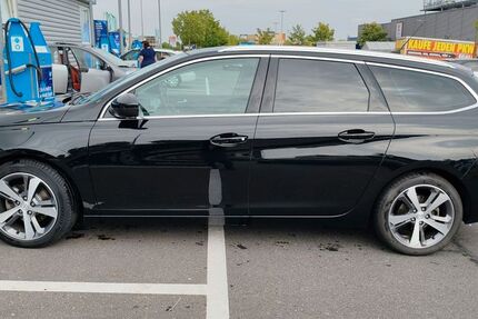Peugeot 308 83.800 km 11.000 &euro; Würselen 52146