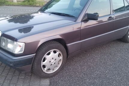 Mercedes-Benz 190 242.300 km 2.950 &euro; Alsdorf 52478