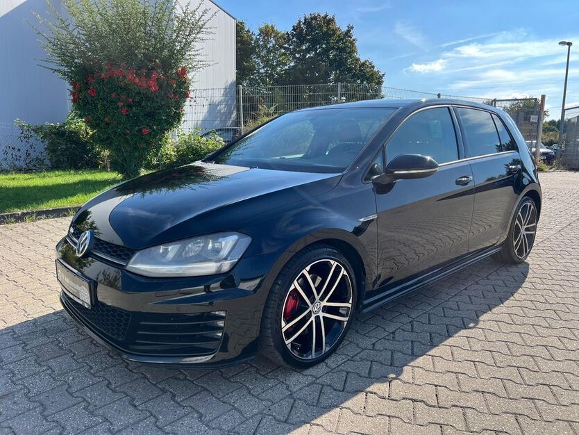 VW Golf 126.000 km 15.490 € Eschweiler 52249