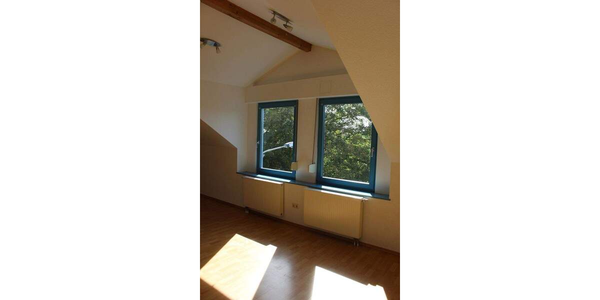 Reihenmittelhaus Eschweiler Röhe - 7 Zimmer, 178 m&sup2;, 338.000&euro; | Angebot:25782125