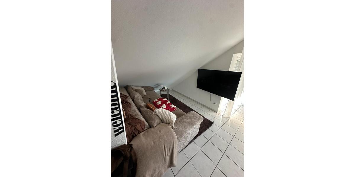 Dachgeschoßwohnung Stolberg (Rhld.) Büsbach - 1.5 Zimmer, 58 m&sup2;, 760&euro; | Angebot:25710776