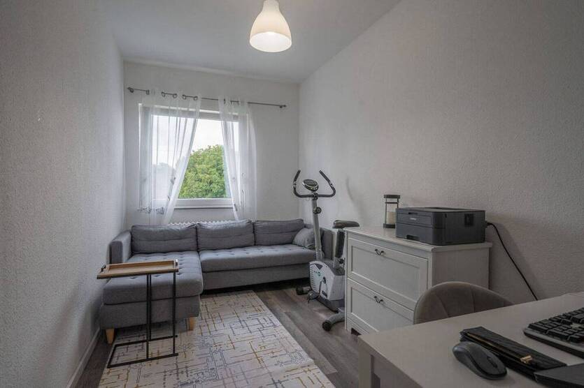 Helle 4-Zimmer-Eigentumswohnung mit Garten, Tageslichtbad und flexible Raumgestaltung