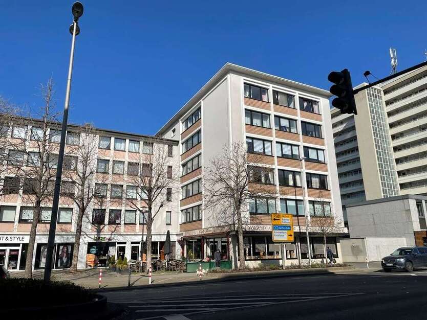 Büro in Düren 1.950 € 193.47 m²