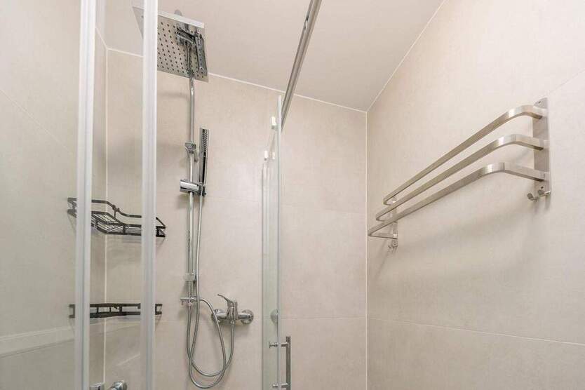 Komplett saniertes und vollausgestattest Premium-Apartment direkt an der RWTH! 1 zimmer