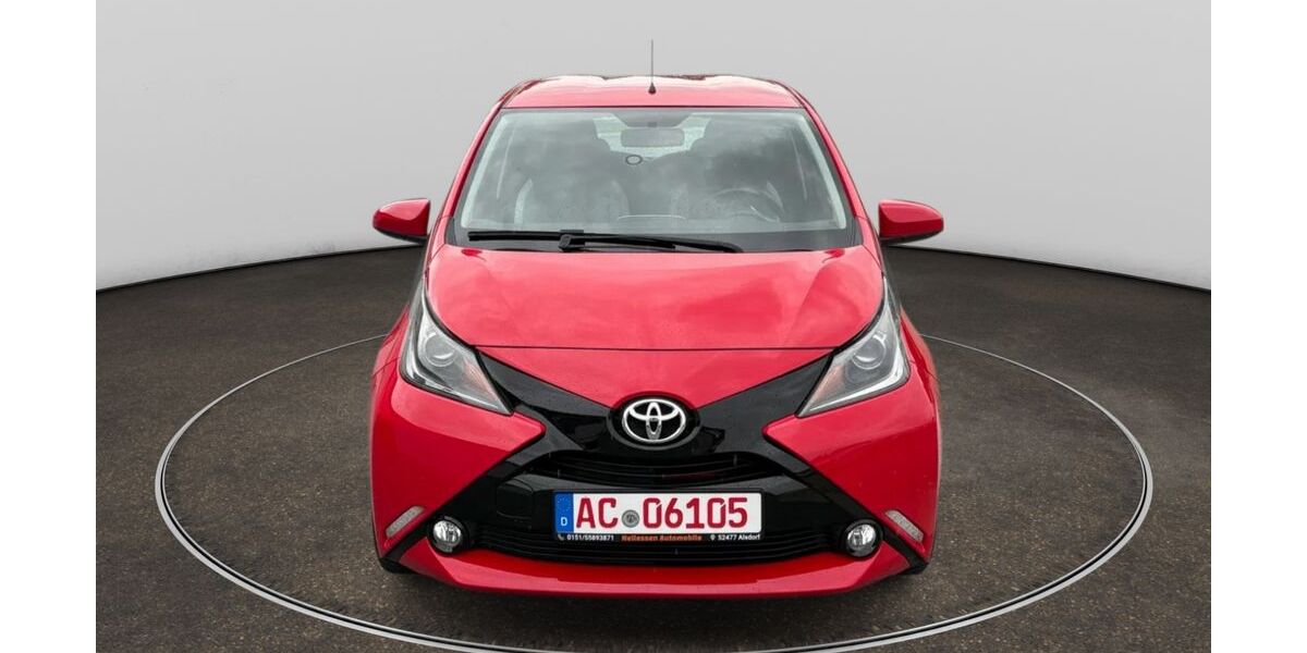 Toyota Aygo (X) 62.000 km 7.490 &euro; Alsdorf 52477