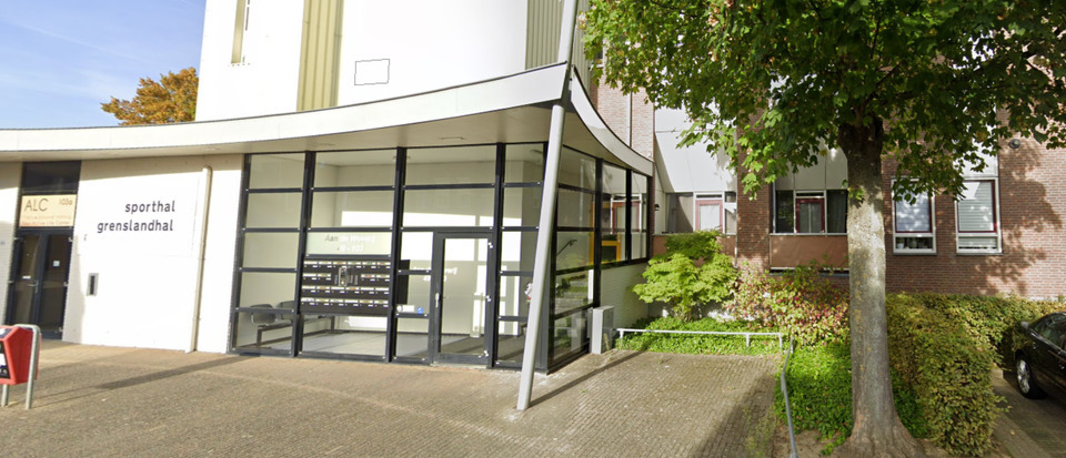 Bezugsfreie 2-Zimmerwohnung, WG-geeignet, 2 Balkone zimmer