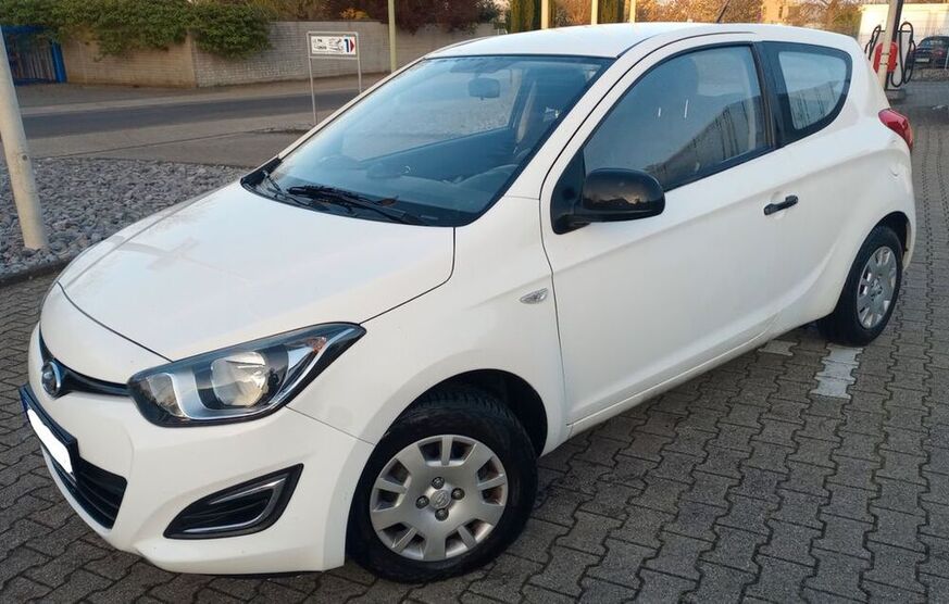 i20