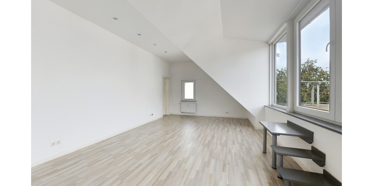 Stolberg-Breinig – Dachgeschoss mit Attitüde. Sofort bezugsfrei. - Dachgeschoßwohnung Stolberg (Rheinland) / Breinig Breinig | Angebot:27003204