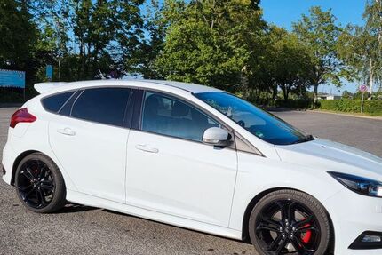 Ford Focus 100.500 km 13.900 &euro; Hürtgenwald 52393