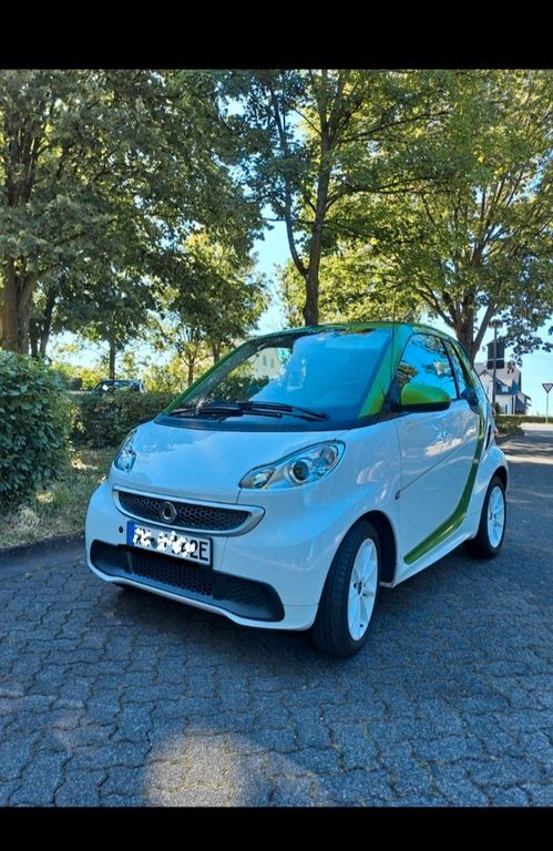 Smart ForTwo 90.700 km 8.500 € Simmerath 52152