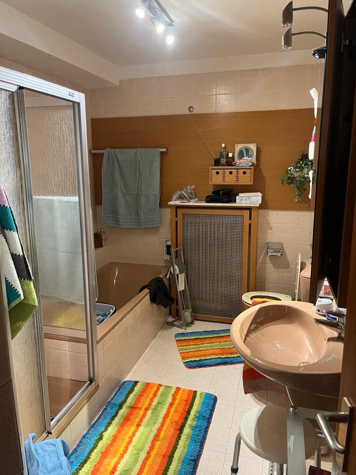 Wohnung 1.Etage Dürwiß TOP-Lage 100qm Kaltmiete 900€ zimmer