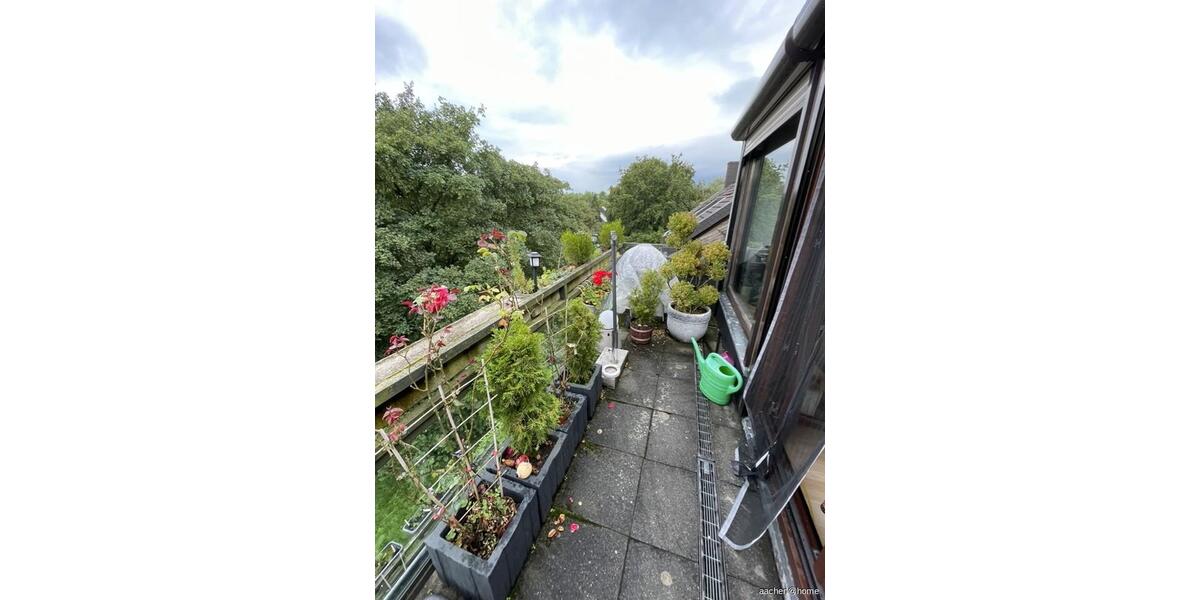 Dachgeschoßwohnung Aachen Aachen-Mitte - 2.5 Zimmer, 73 m&sup2;, 800&euro; | Angebot:25790791