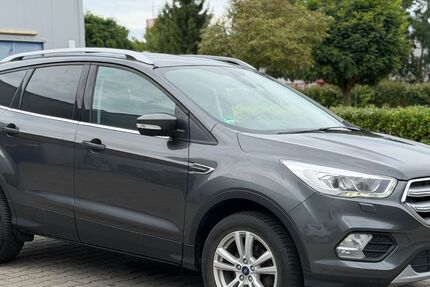 Ford Kuga 172.626 km 8.300 &euro; Alsdorf 52477