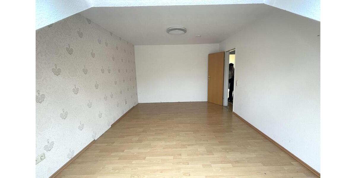 Exklusive Penthousewohnung mit Balkon und Blick ins Grüne - 97m2 3 zimmer