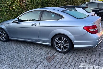 Mercedes-Benz C 250 192.000 km 9.900 € Aachen 52070