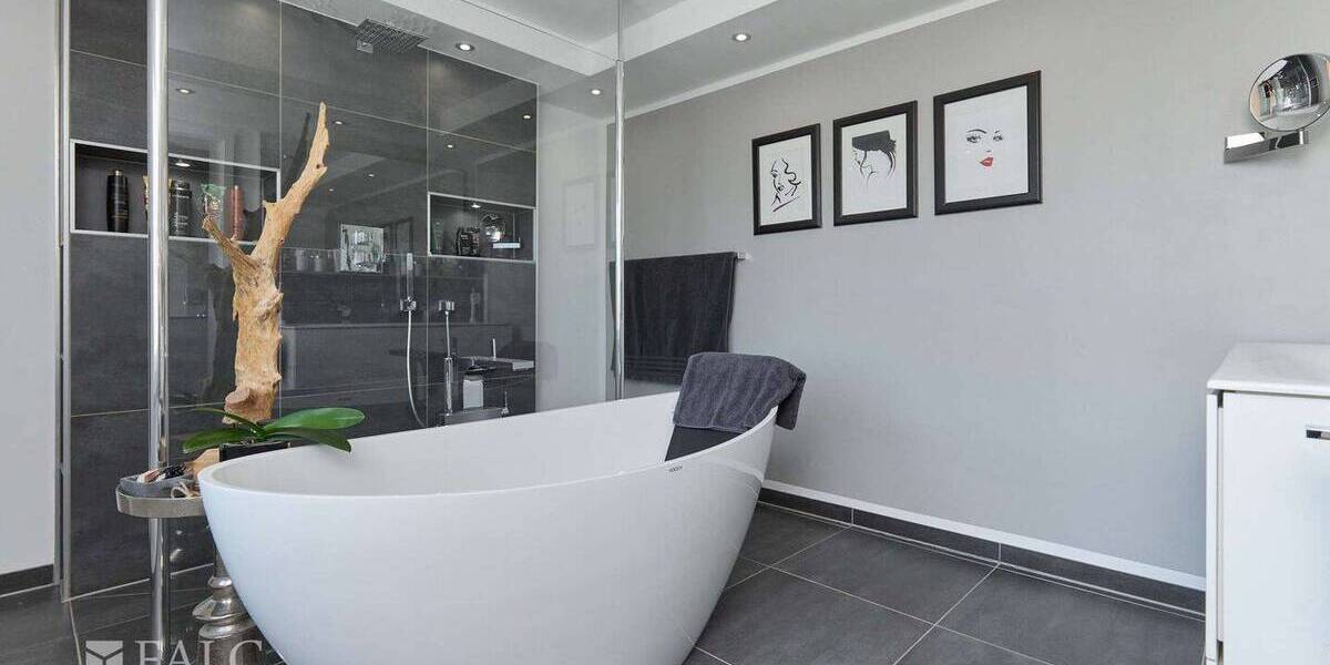 Reihenendhaus Alsdorf Ost - 8 Zimmer, 222 m&sup2;, 498.000&euro; | Angebot:26820177