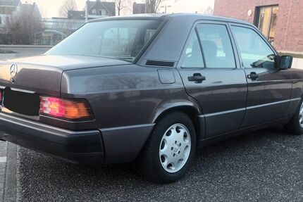 Mercedes-Benz 190 242.200 km 4.450 &euro; Alsdorf 52477