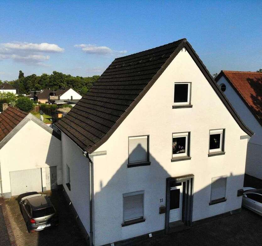 Haus zum Kaufen in Heinsberg 395.000 € 242 m²