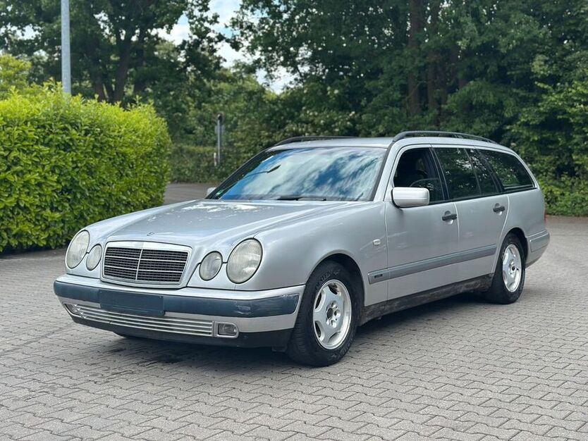 E 200
