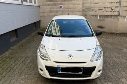 Renault Clio 83.000 km 3.899 € Aachen 52064